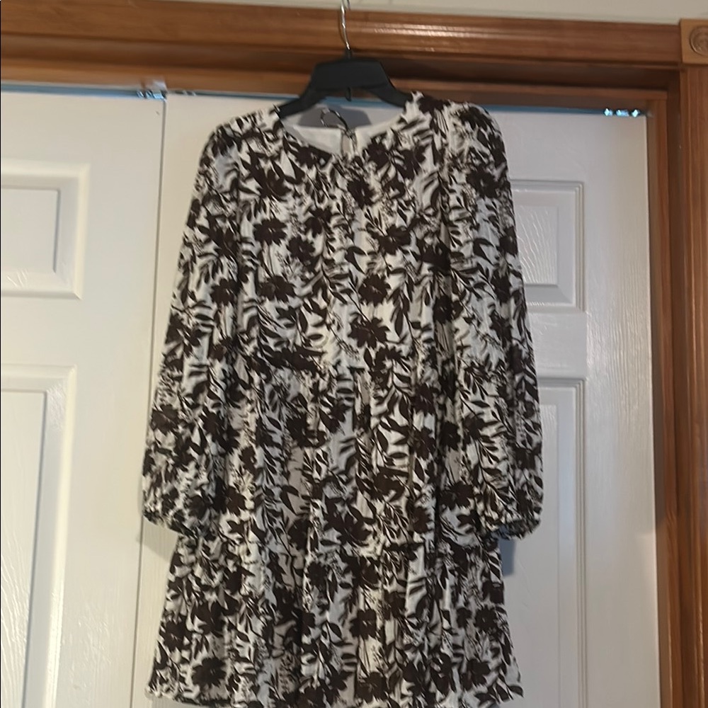 Super cute Express long sleeve dress